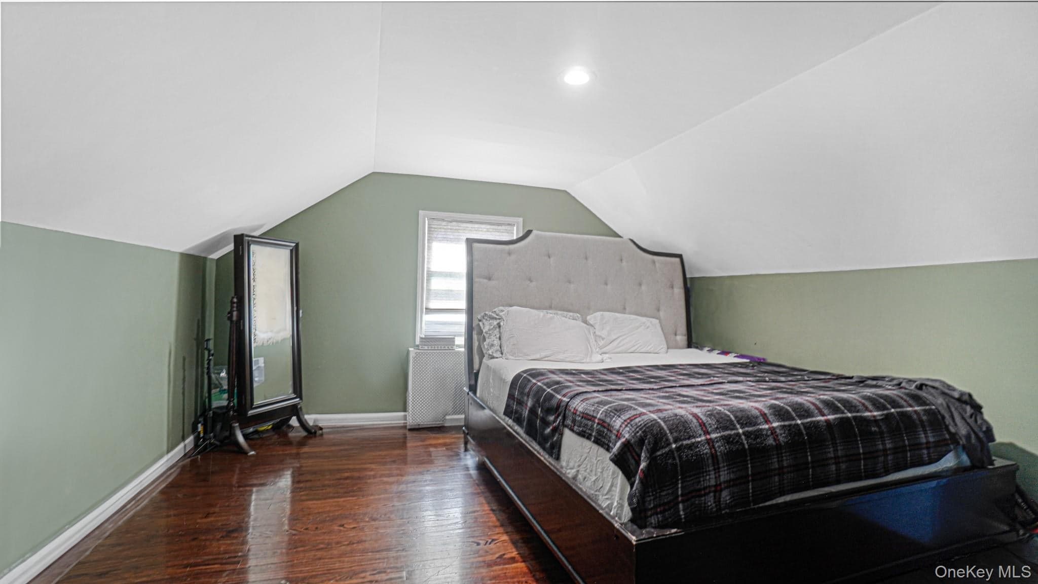 143 S Montgomery Street thumbnail 27