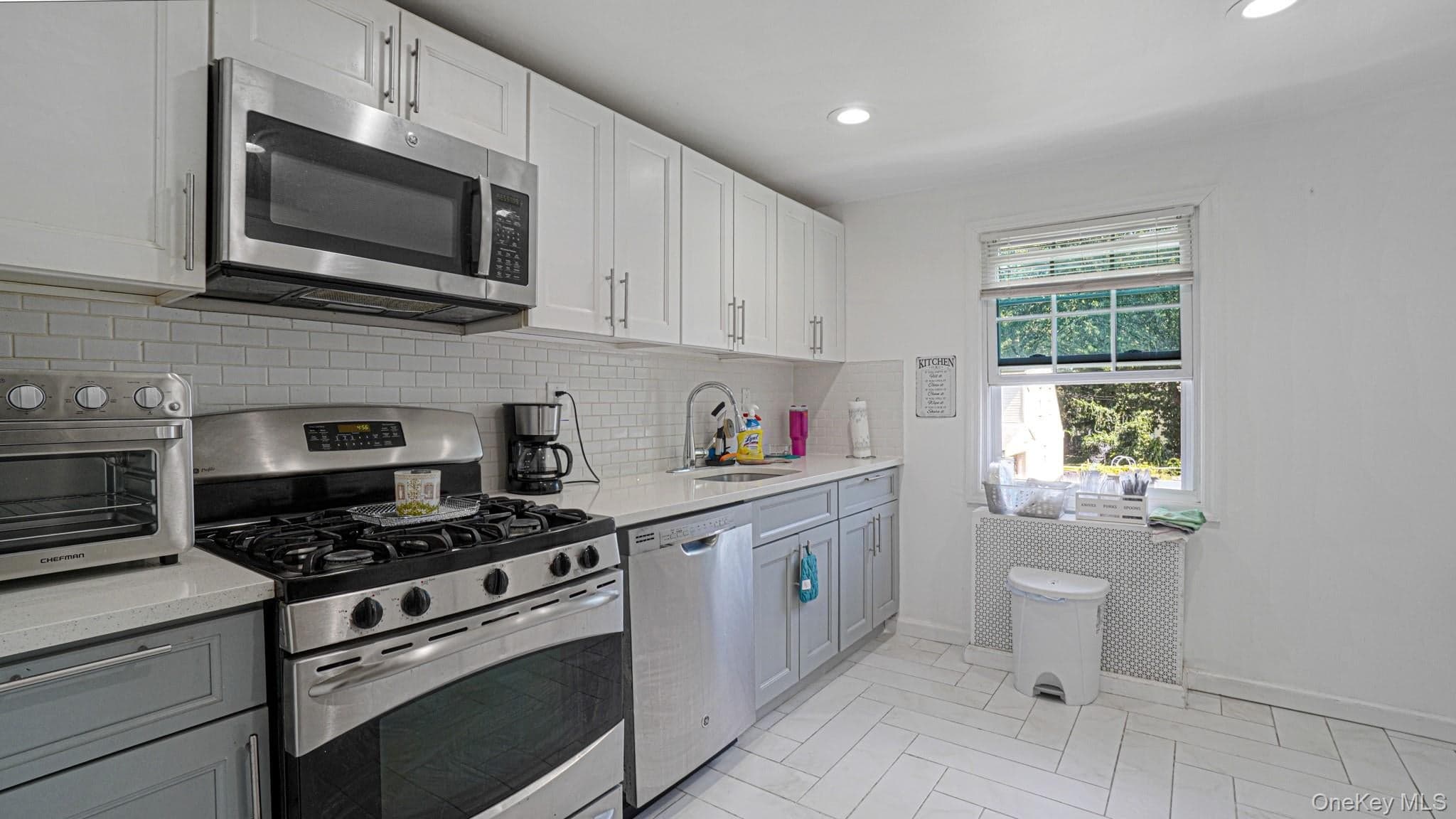 143 S Montgomery Street thumbnail 24