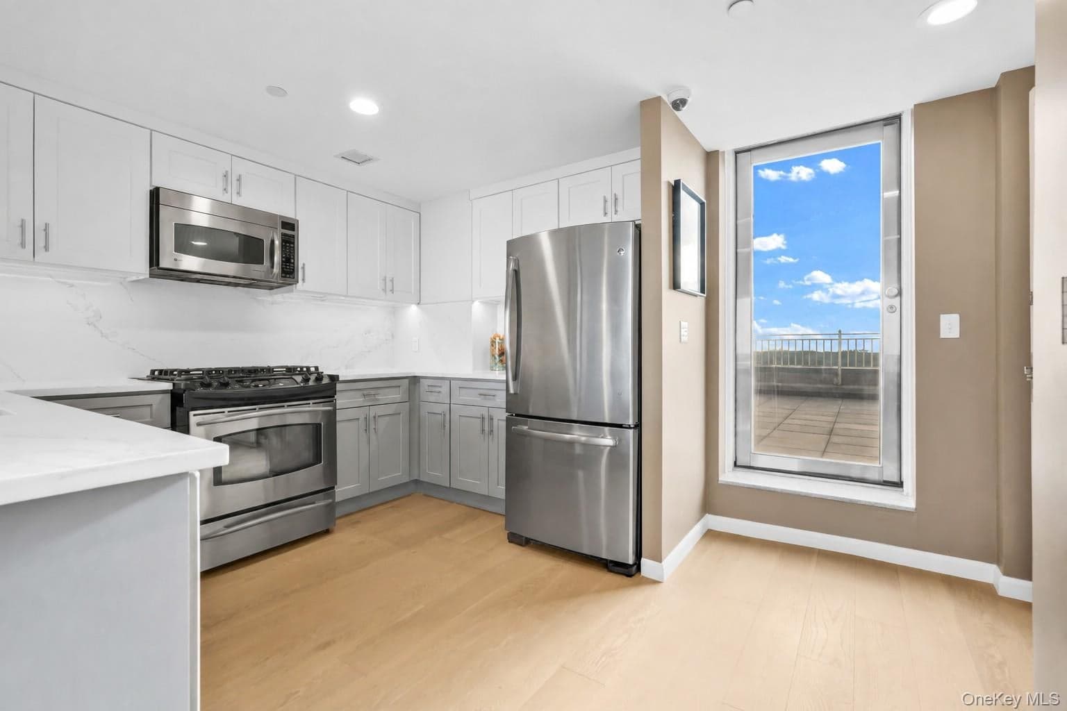 11624 Grosvenor Lane Unit: 15B thumbnail 6