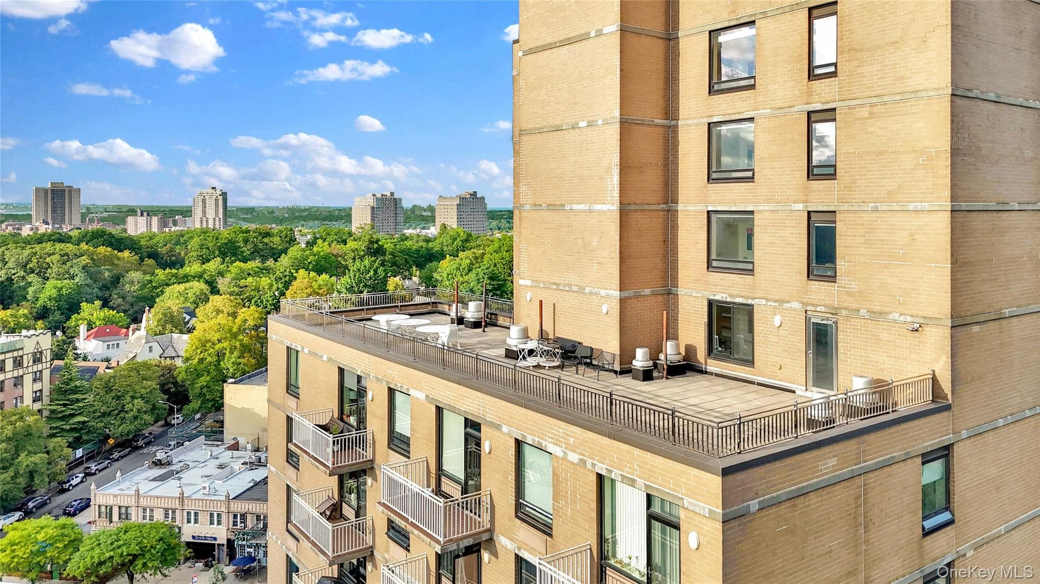 11624 Grosvenor Lane Unit: 15B thumbnail 20