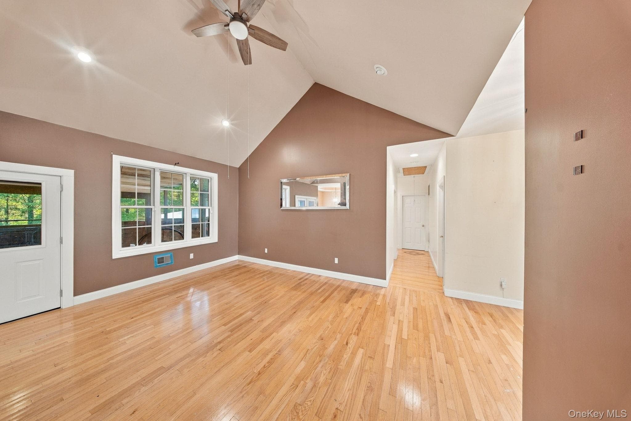 576 Burlingham Road thumbnail 11