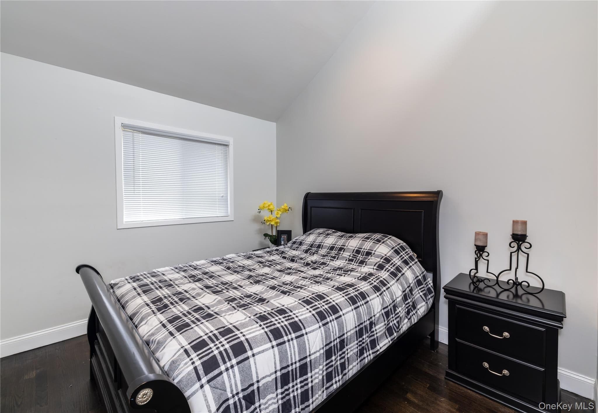 2590 Riverside Drive thumbnail 13