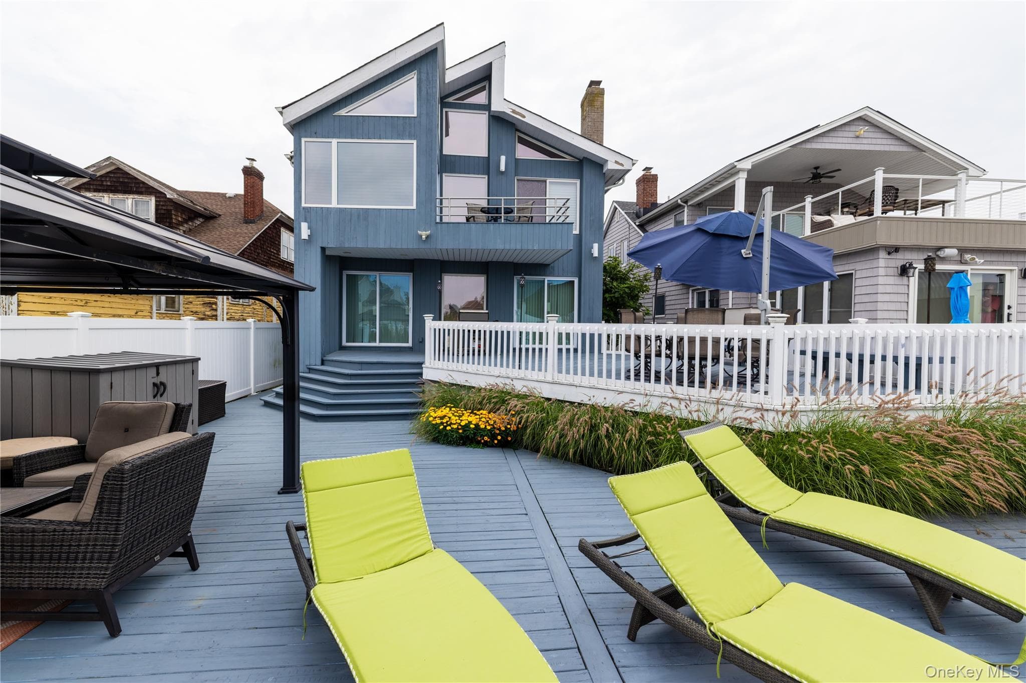 2590 Riverside Drive thumbnail 27