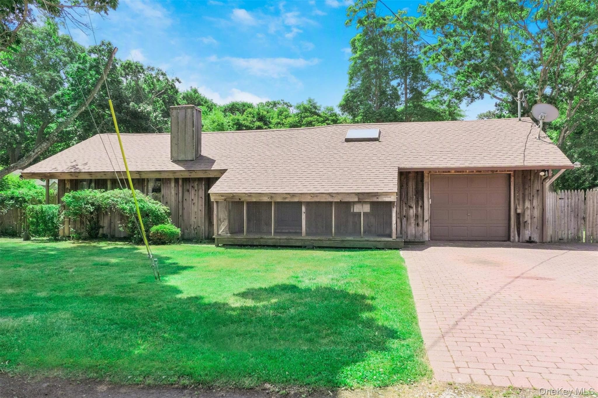 12 Clover Lane photo 1