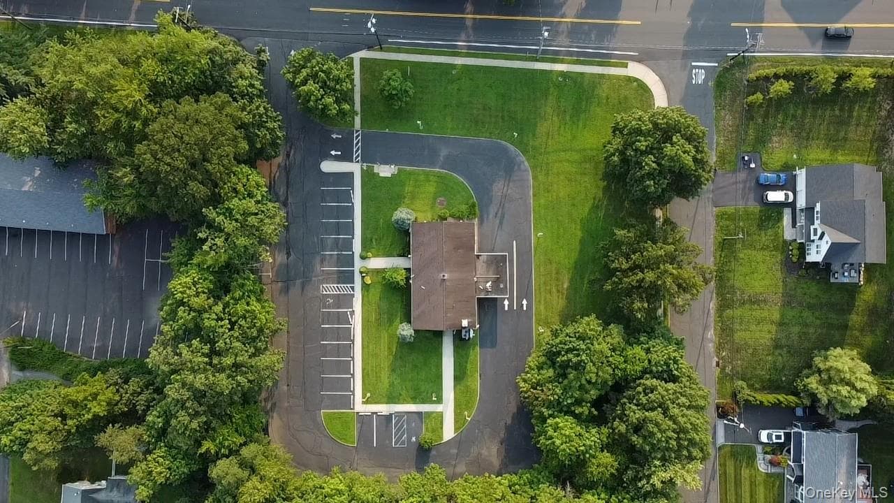 230 N Middletown Road thumbnail 7