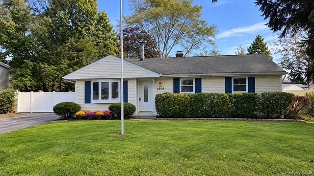 2909 Falcon Avenue, Medford