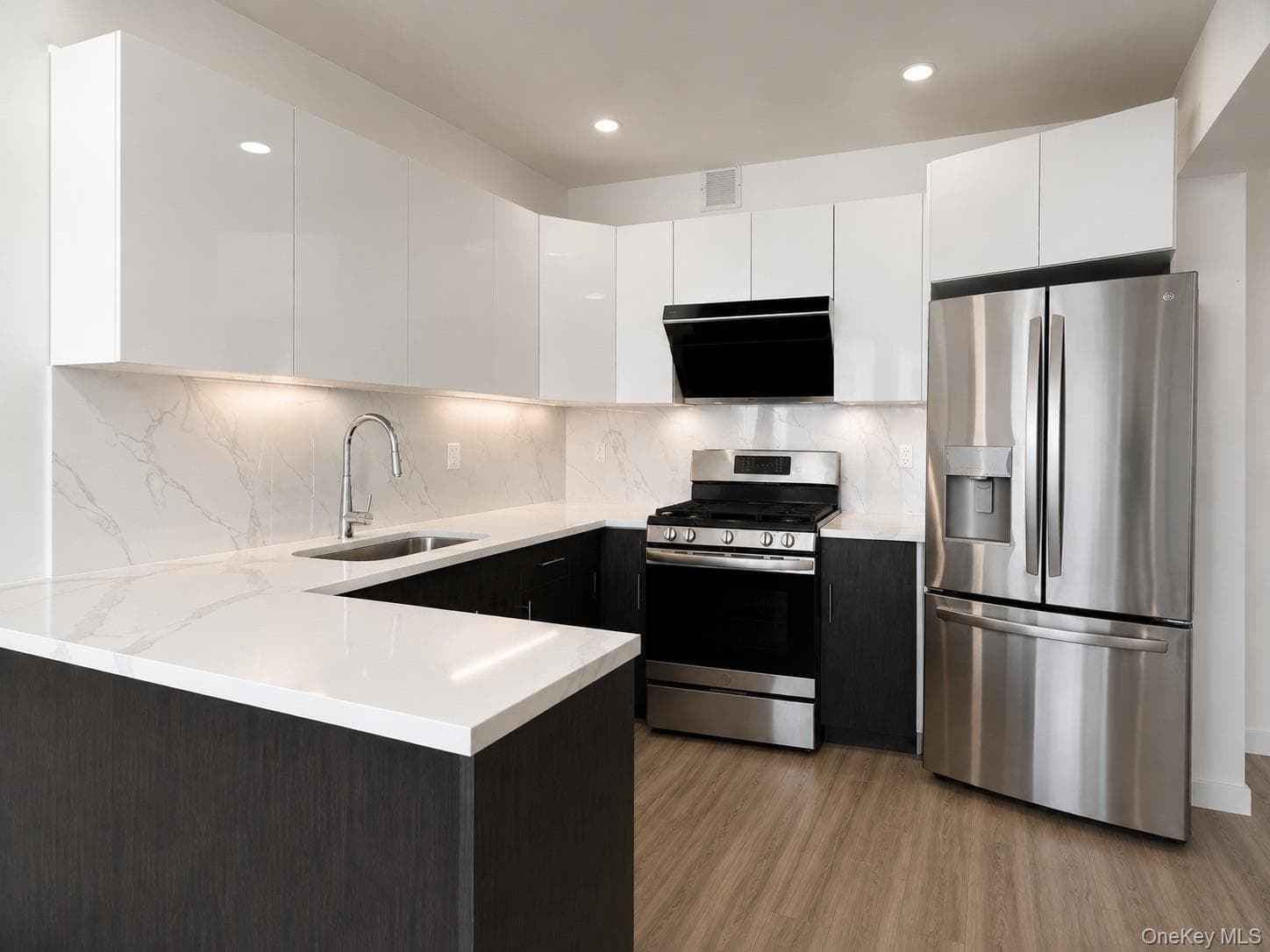7065 Queens Boulevard Unit: 6A thumbnail 5