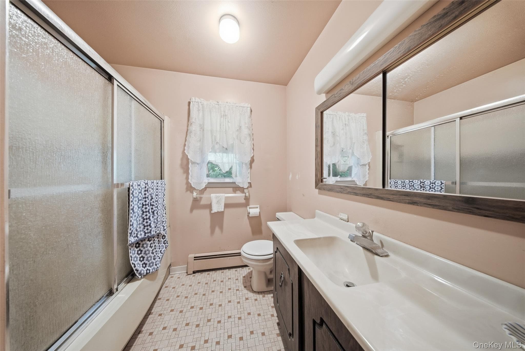 84 Railroad Avenue thumbnail 15