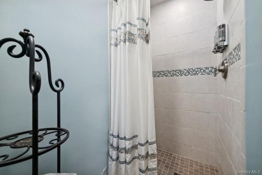 504 Merrick Road Unit: GF thumbnail 13