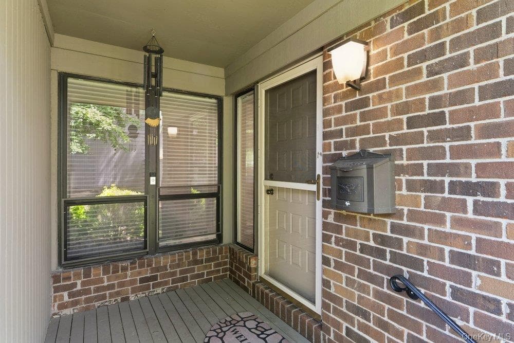 76 Estate Drive thumbnail 22