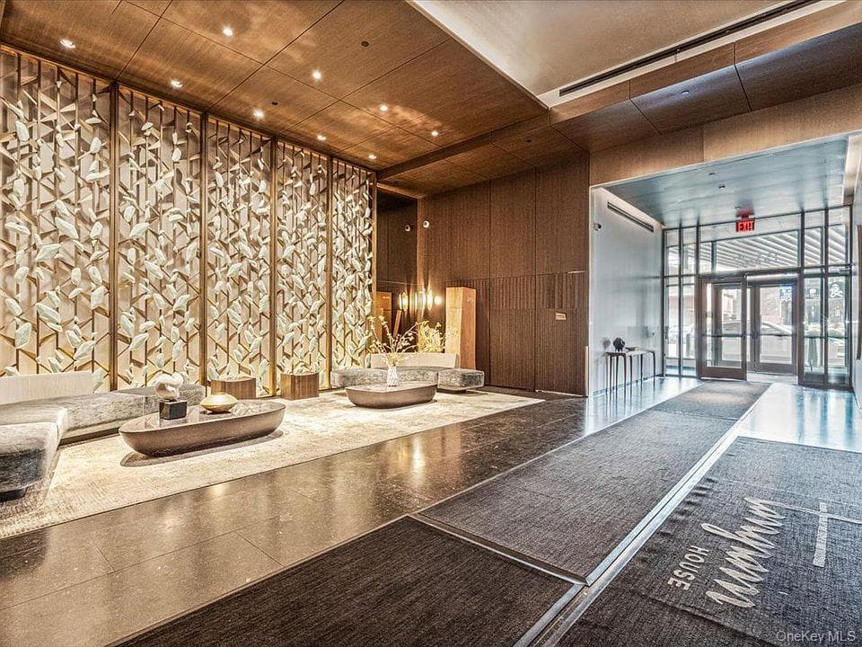 133-27 39th Avenue Unit: 10A, Flushing