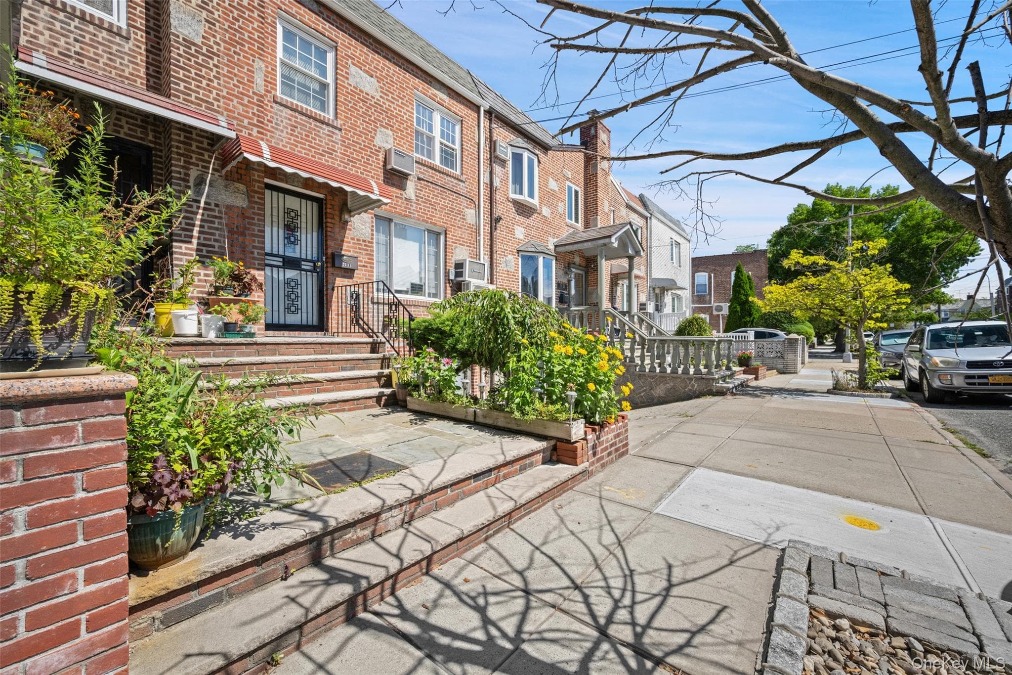 75-31 Furmanville Avenue thumbnail 2