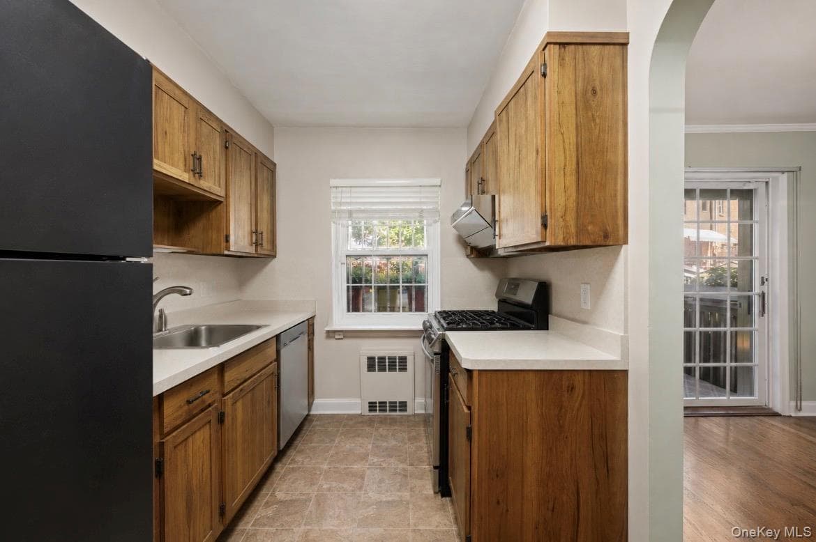 75-31 Furmanville Avenue thumbnail 10
