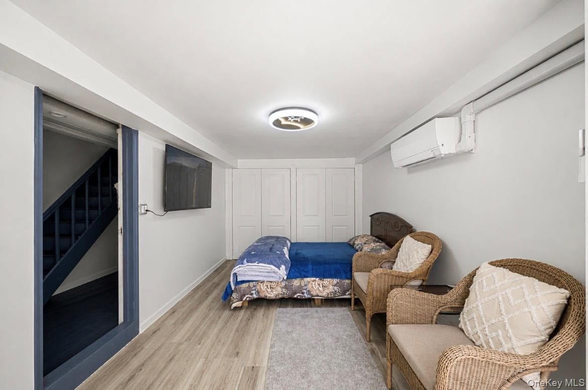 75-31 Furmanville Avenue thumbnail 17