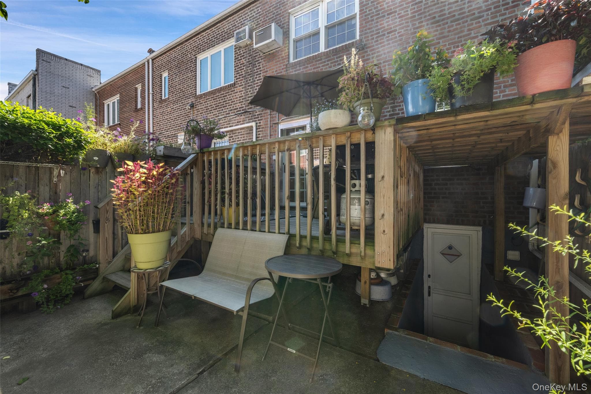 75-31 Furmanville Avenue thumbnail 25
