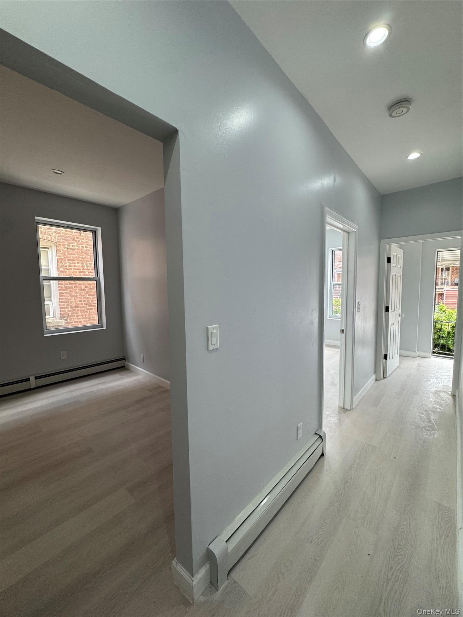 3041 Paulding Avenue thumbnail 4