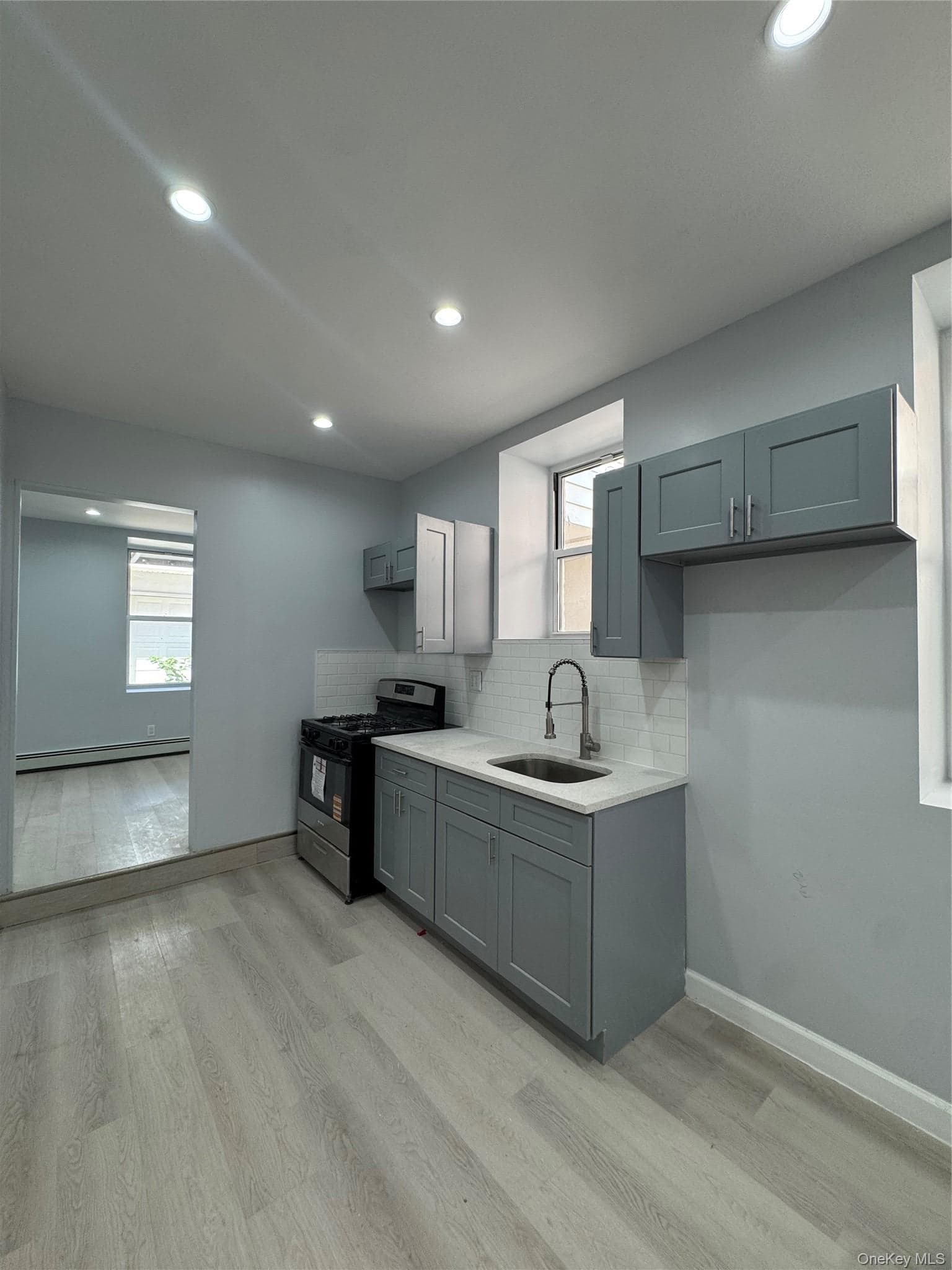 3041 Paulding Avenue thumbnail 14