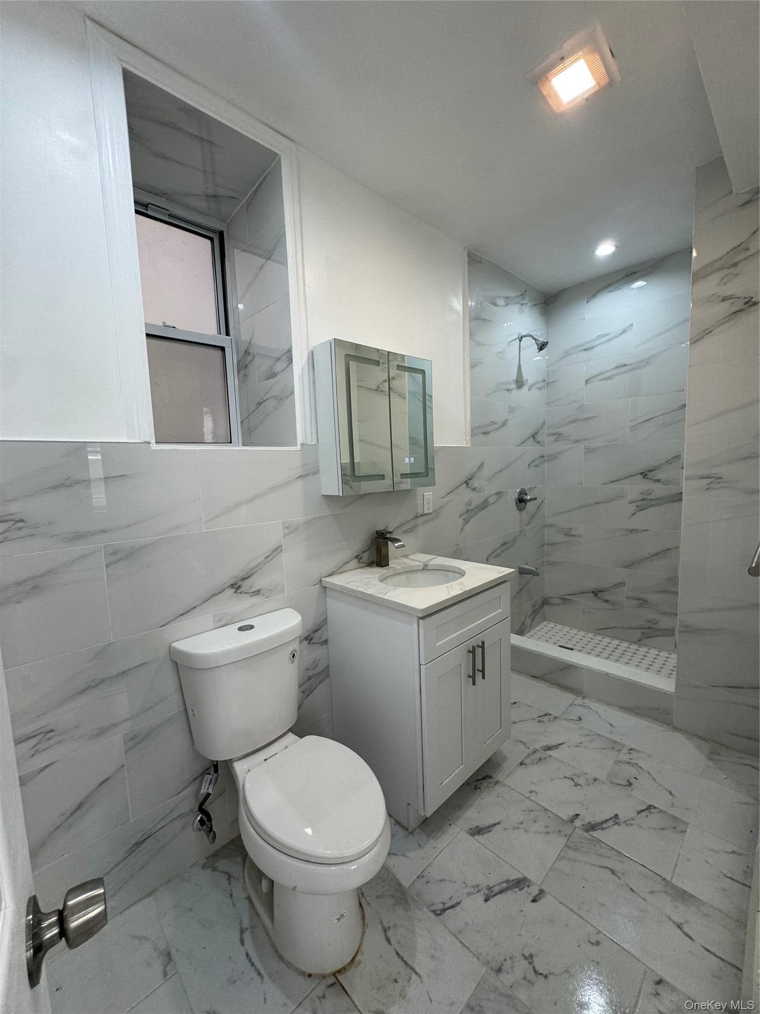 3041 Paulding Avenue thumbnail 12