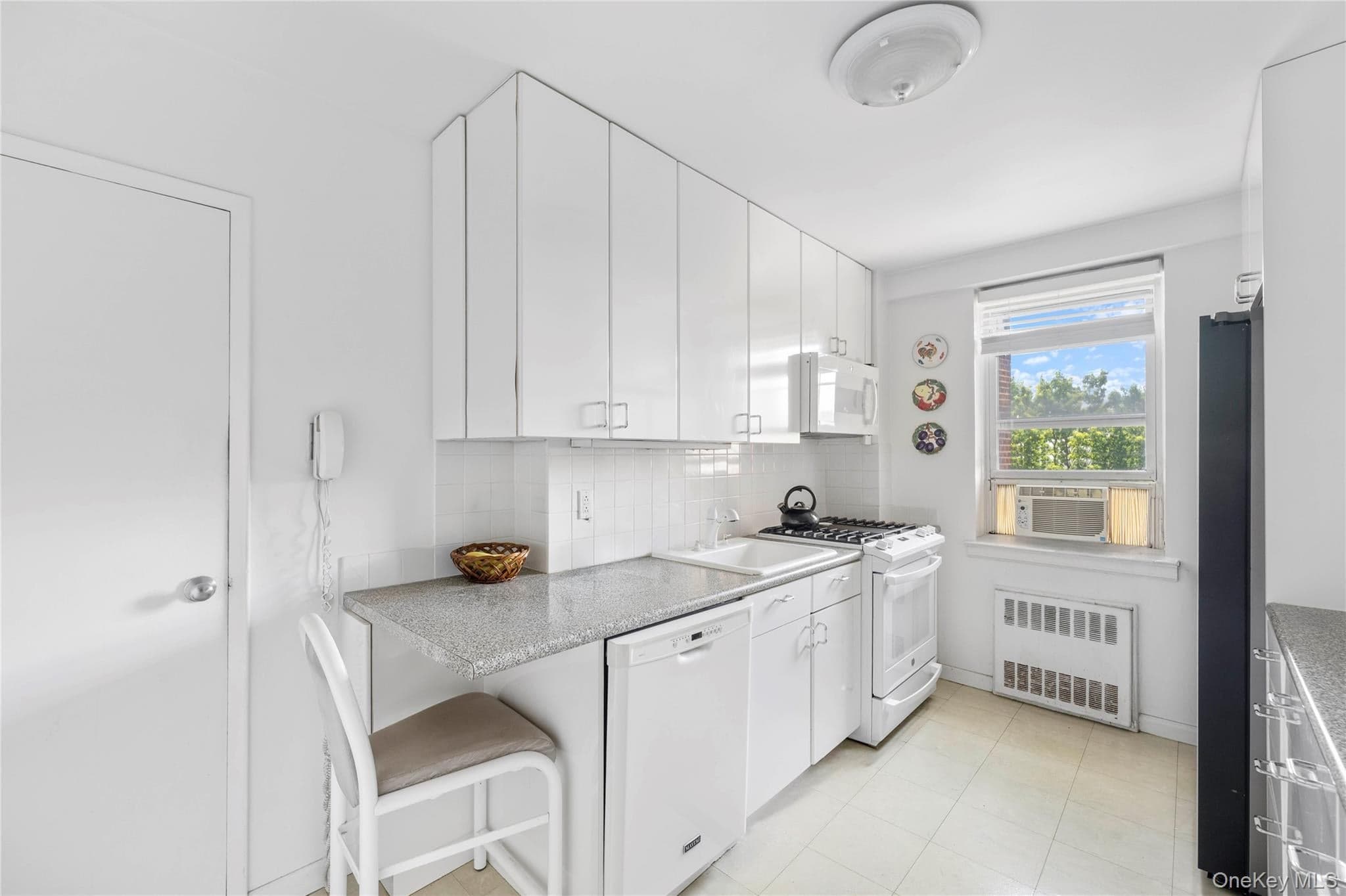 3135 Johnson Avenue Unit: 11C thumbnail 4