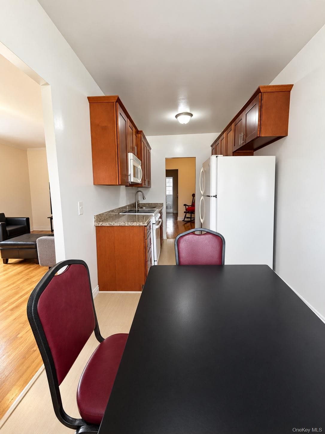40 E Birch Street Unit: Apt 4D thumbnail 8