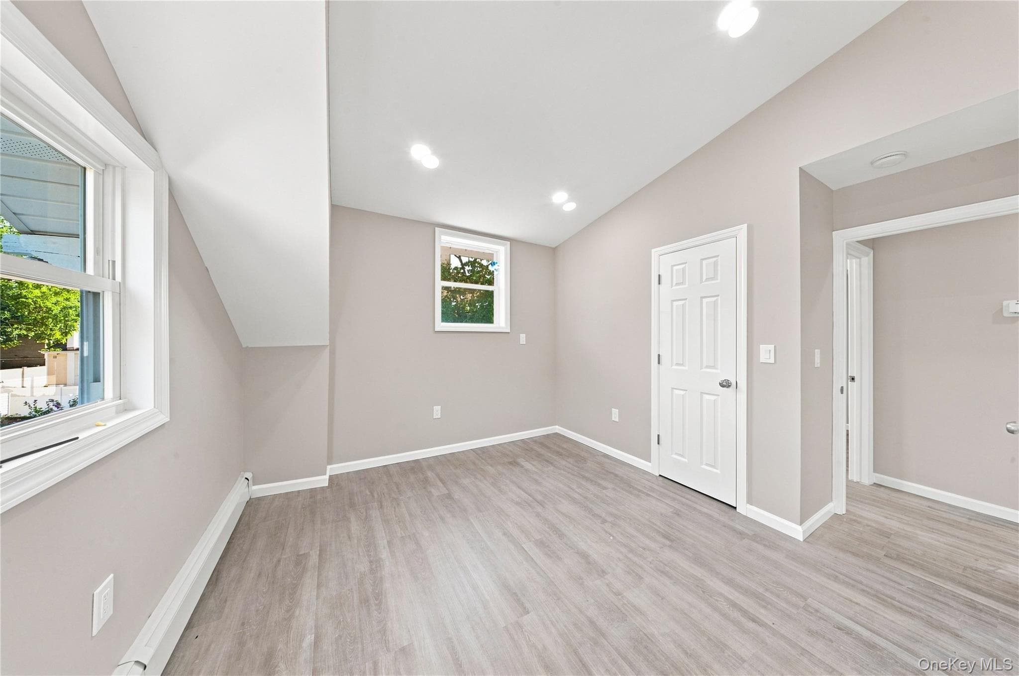 16 West Drive thumbnail 19