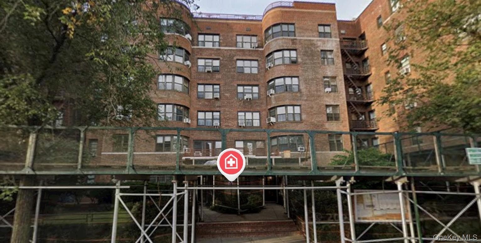98-120 Queens Boulevard, Forest Hills