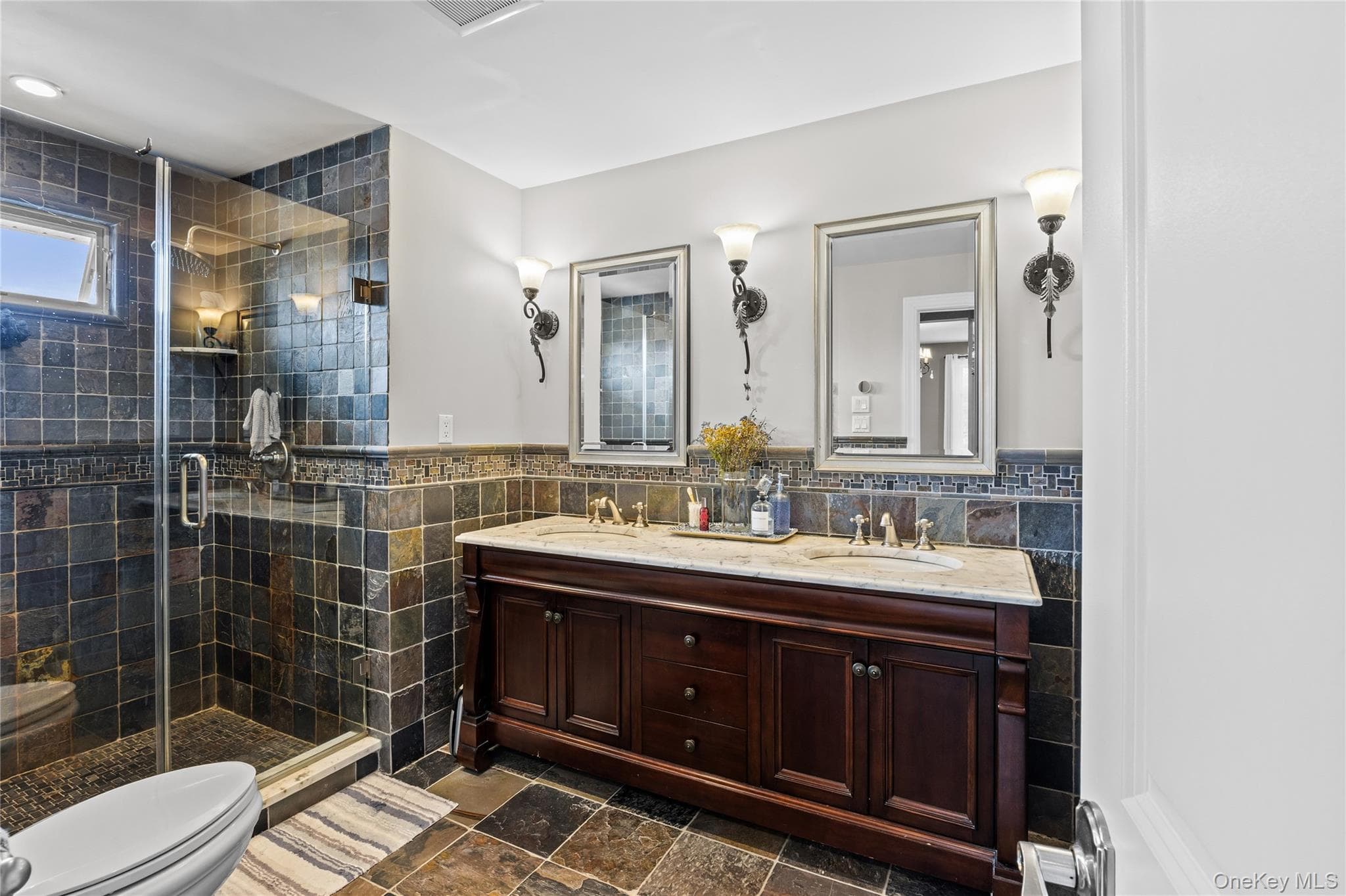 2928 Charlotte Drive thumbnail 21