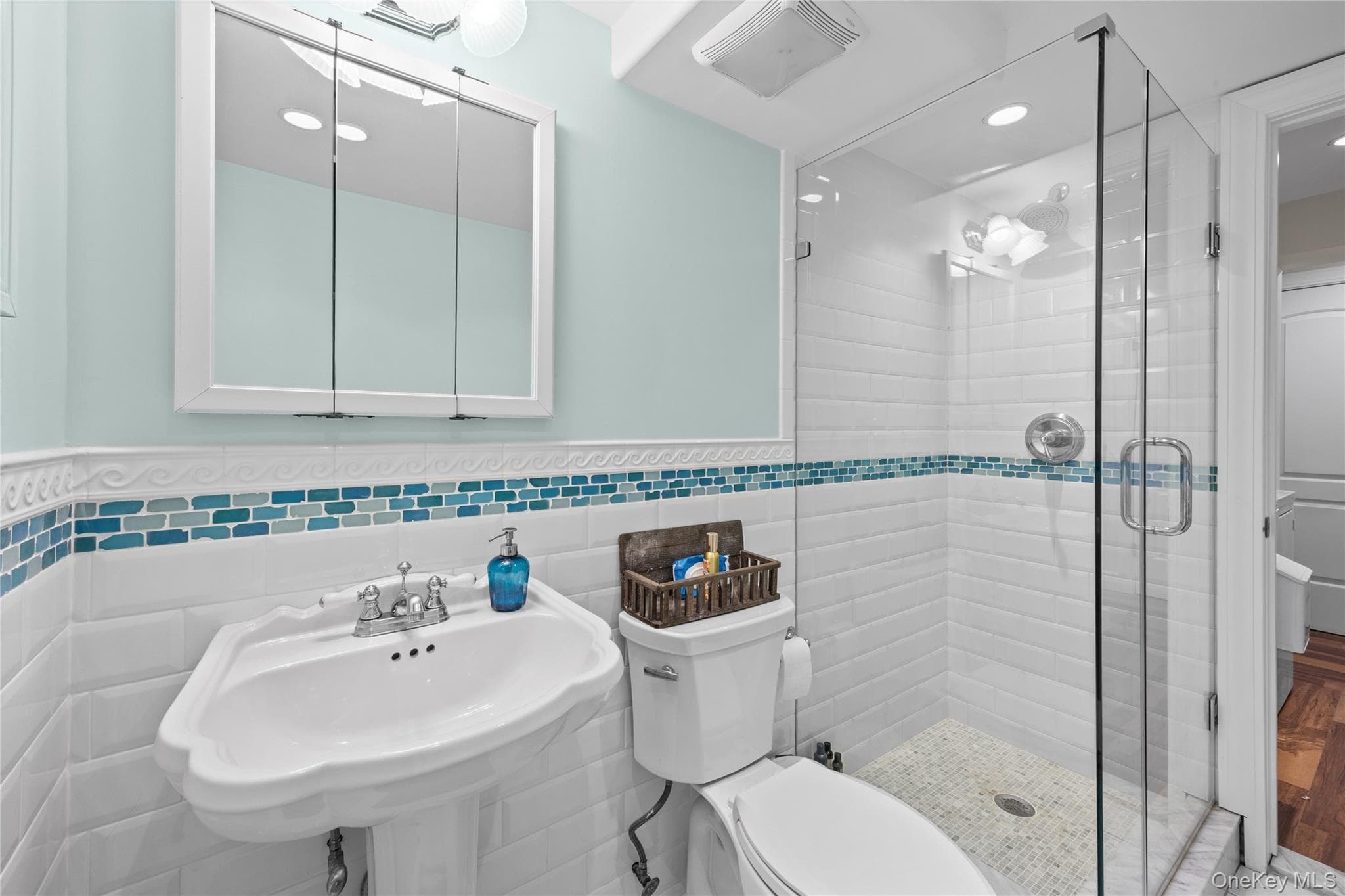 2928 Charlotte Drive thumbnail 42