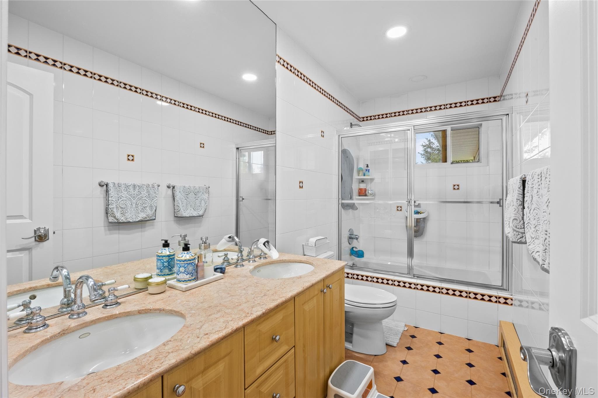 2928 Charlotte Drive thumbnail 28