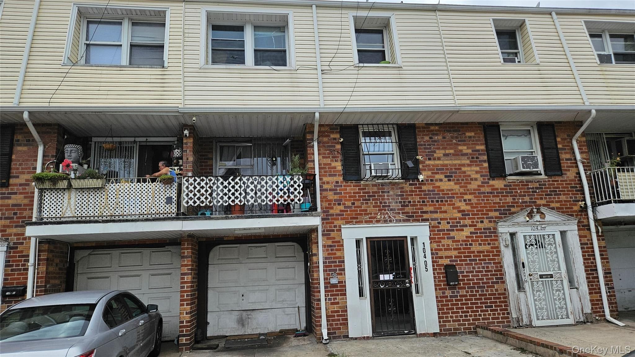 10405 Westside Avenue photo 1