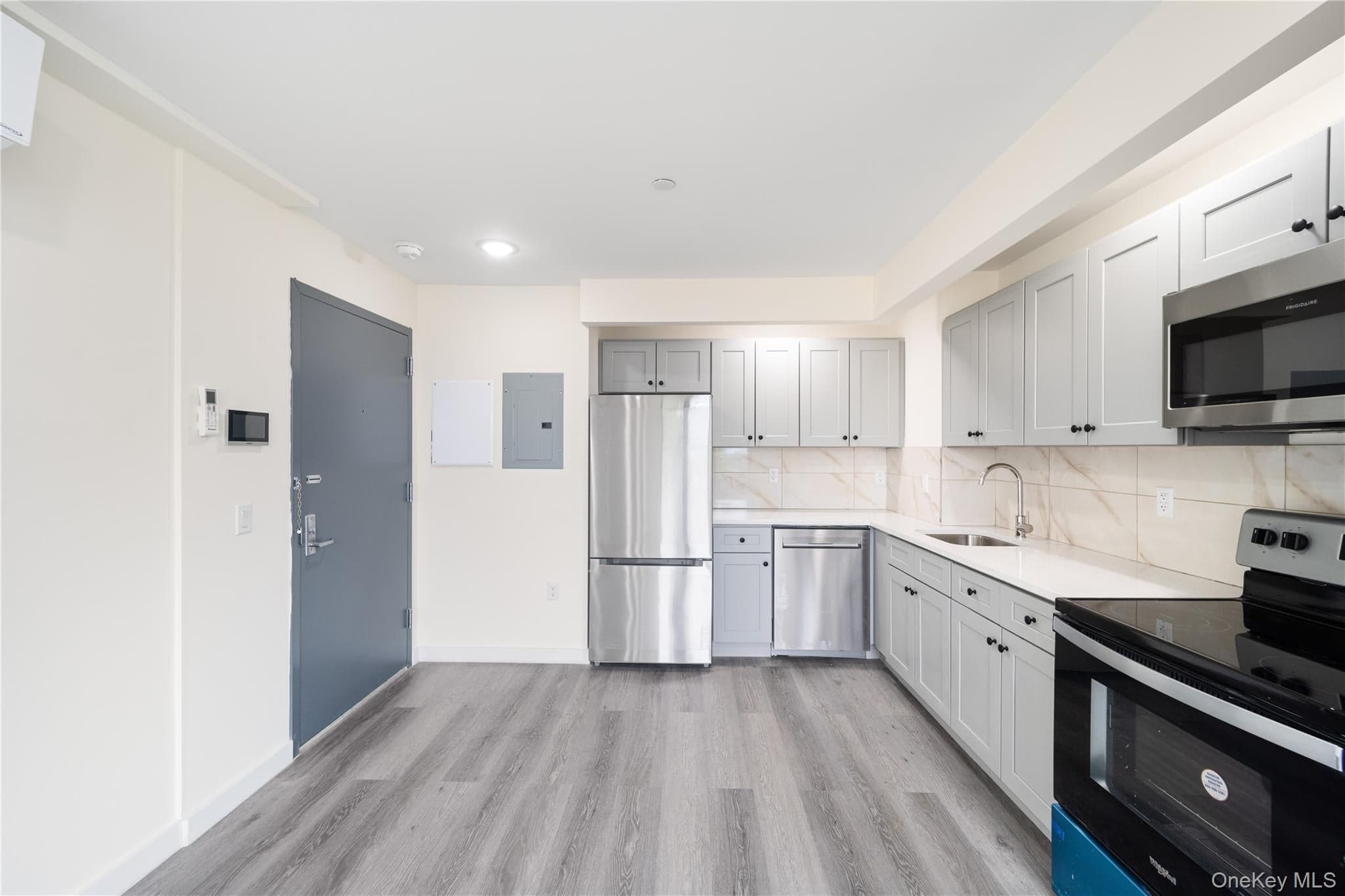 8623 Flatlands Avenue thumbnail 10