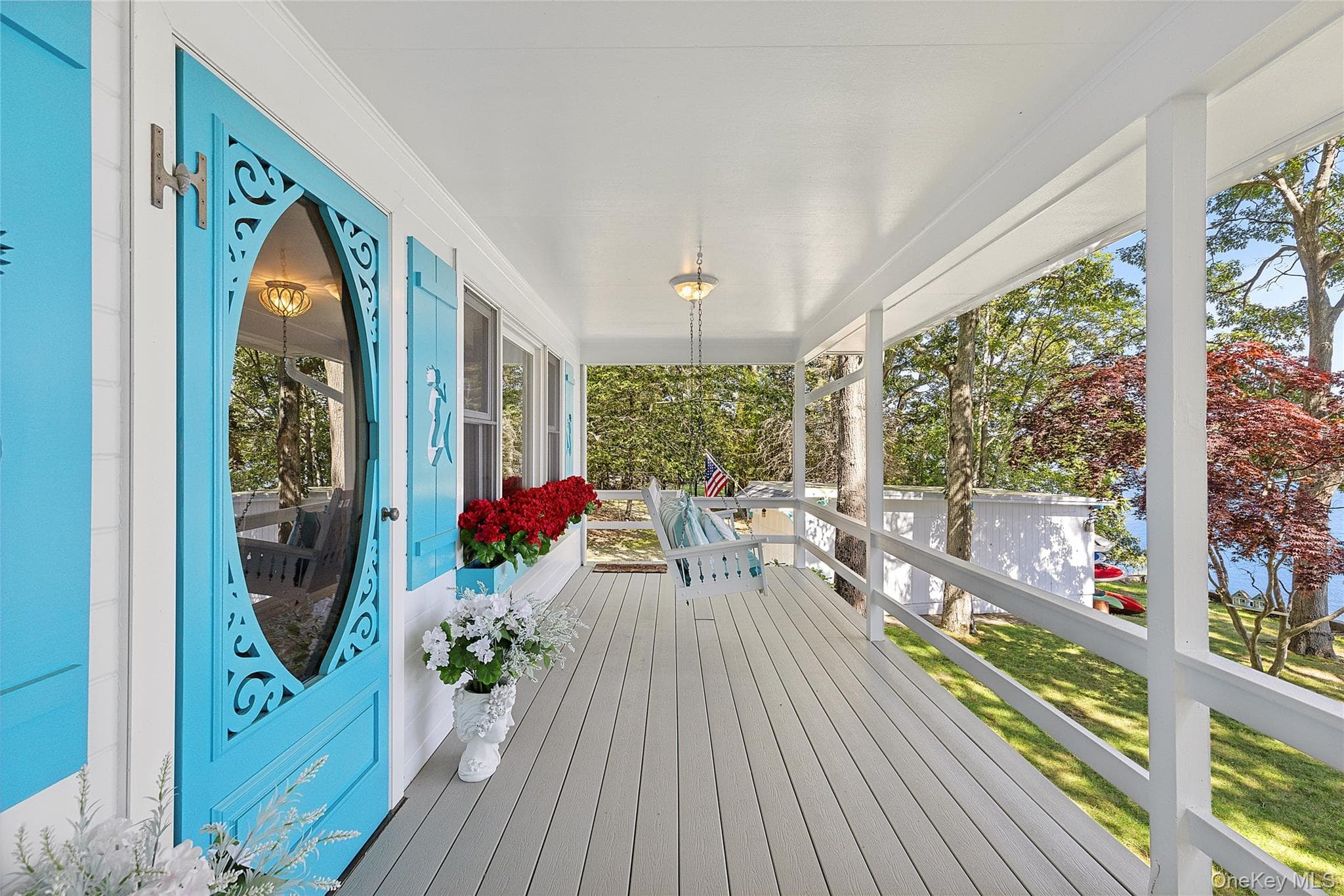 210 Redwood Road thumbnail 9