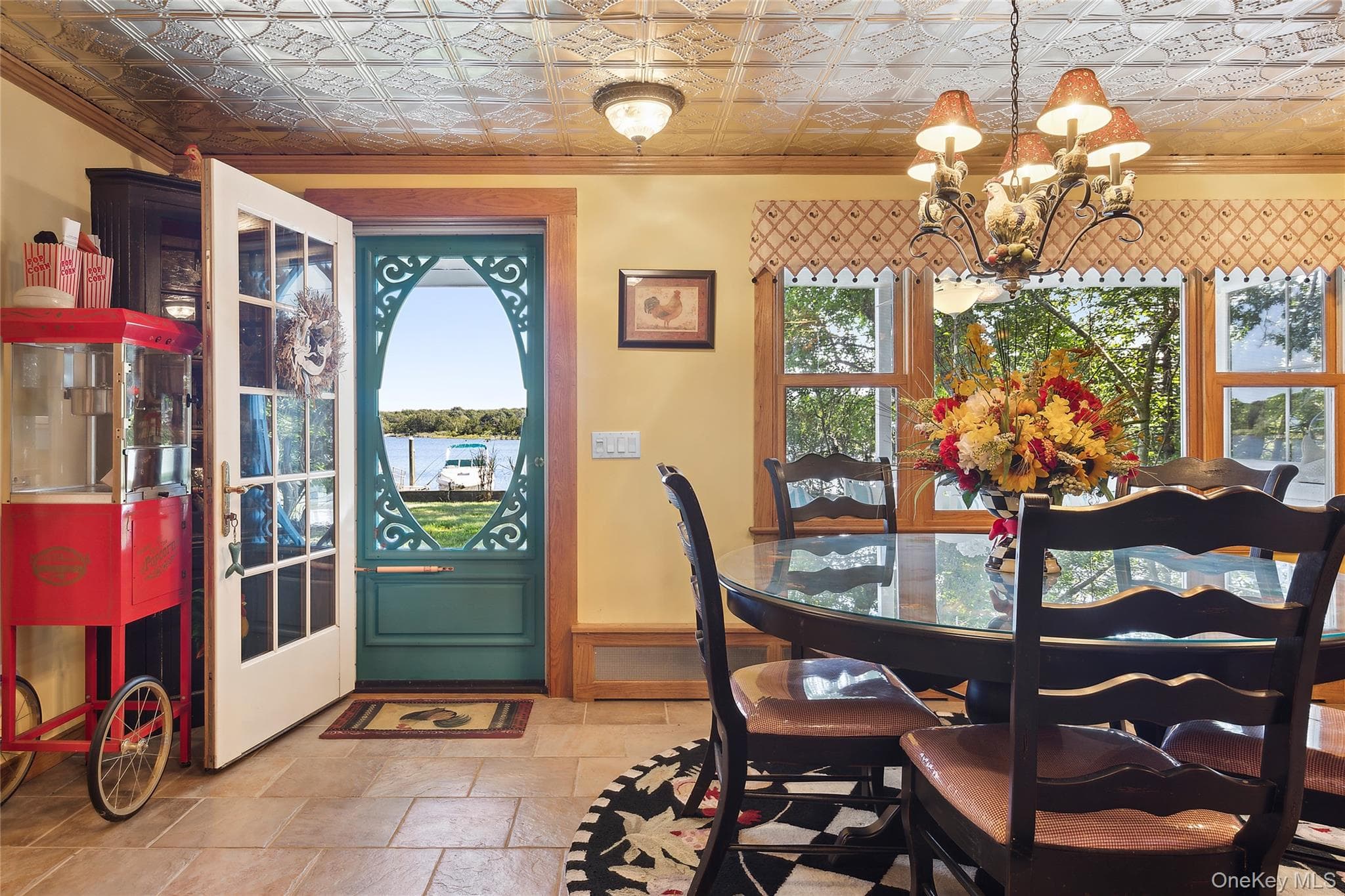210 Redwood Road thumbnail 15
