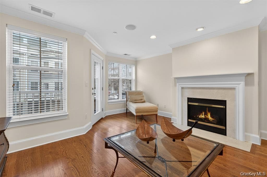 3 Harbor Pointe Drive thumbnail 12