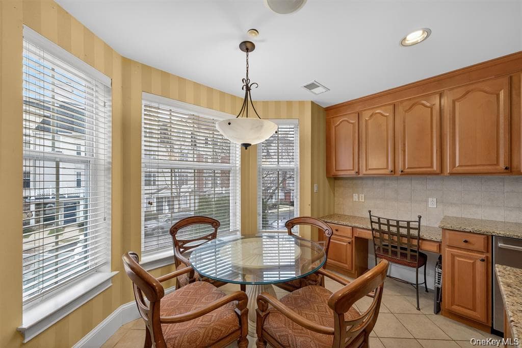 3 Harbor Pointe Drive thumbnail 19