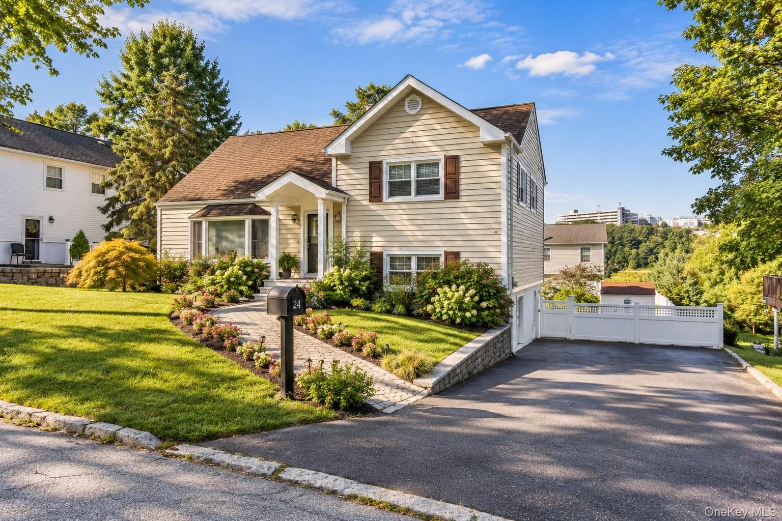 173 Pembrook Drive thumbnail 16