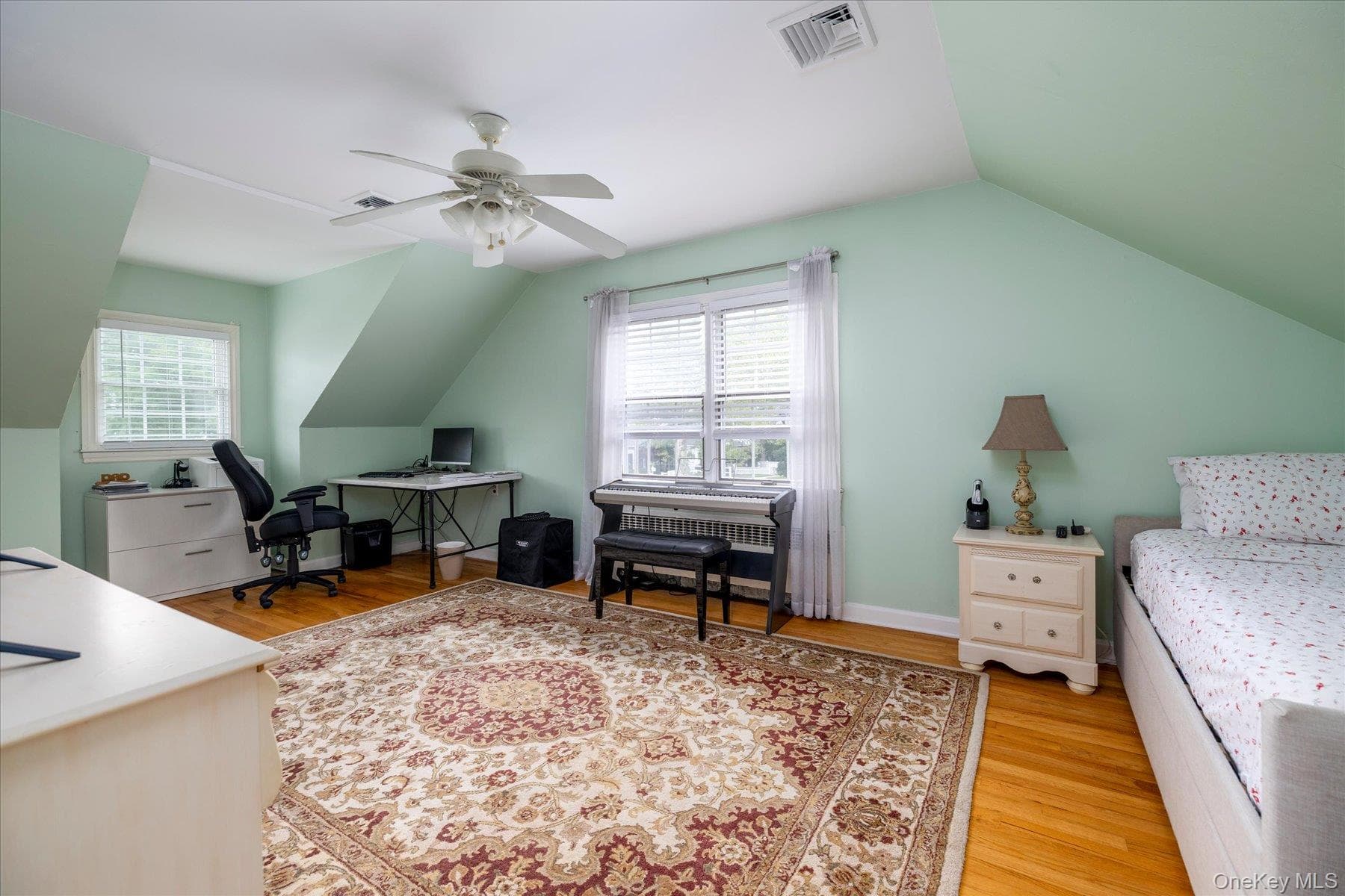 123 Centre Avenue thumbnail 20