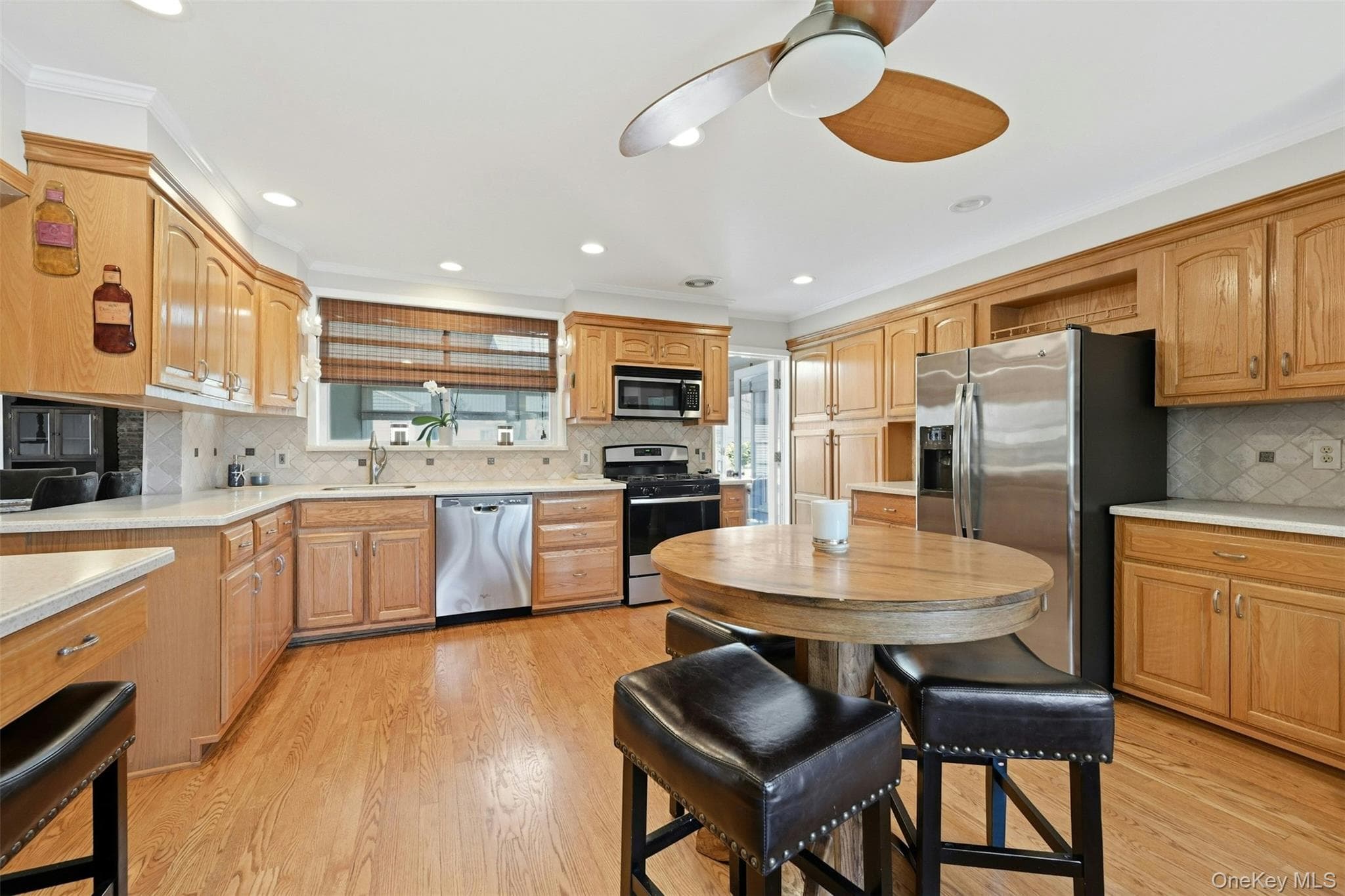 661 Shore Drive thumbnail 15