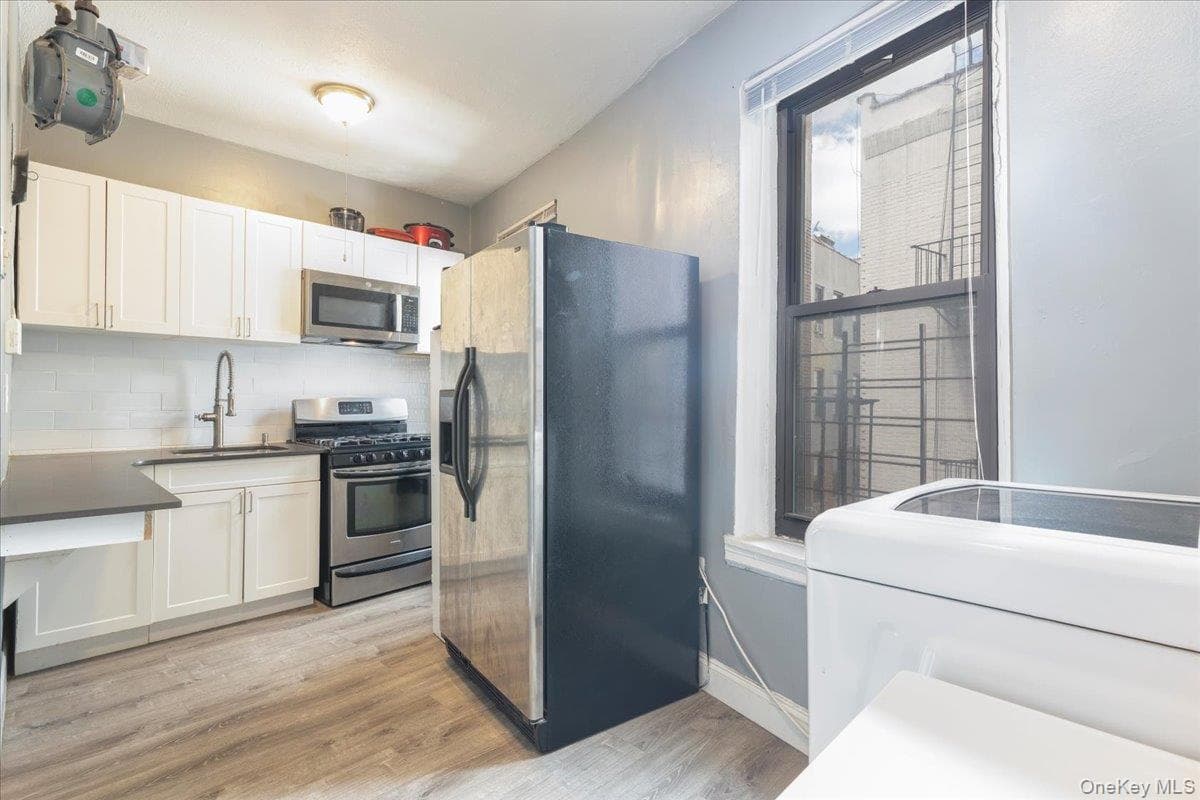 941 Jerome Avenue Unit: 1011F thumbnail 2