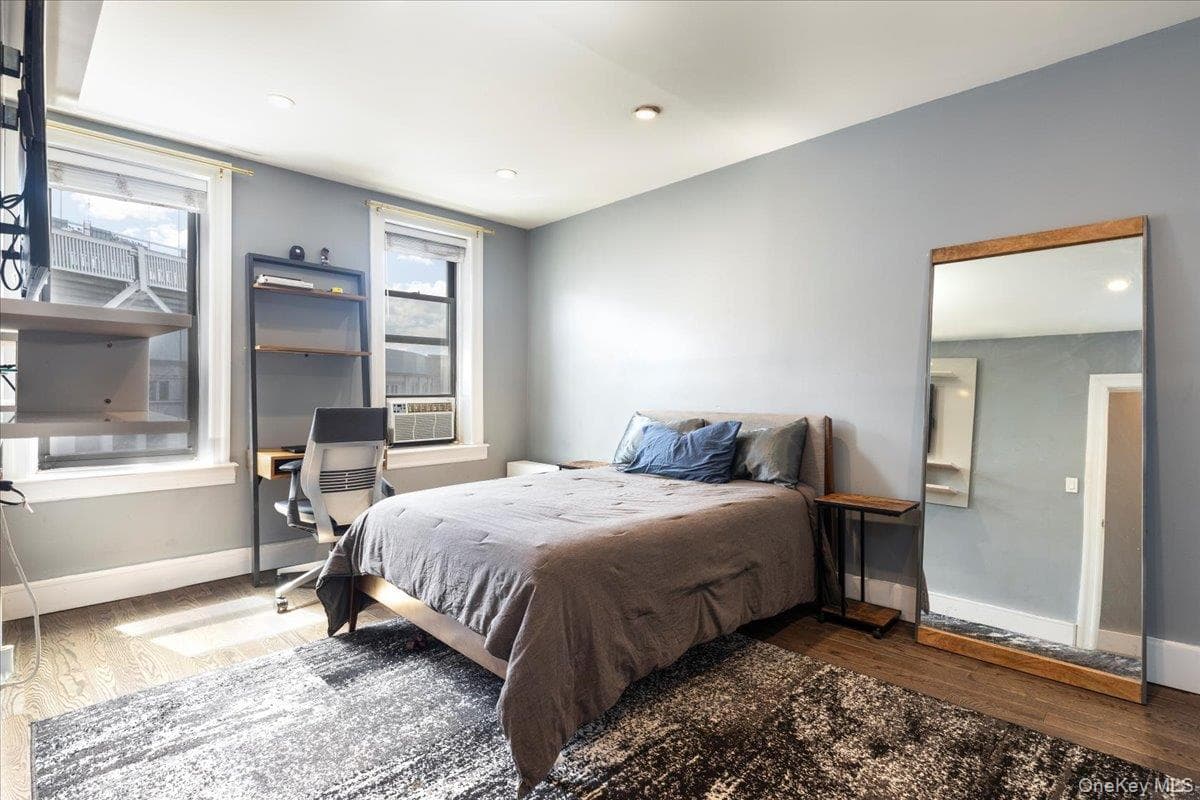 941 Jerome Avenue Unit: 1011F thumbnail 5