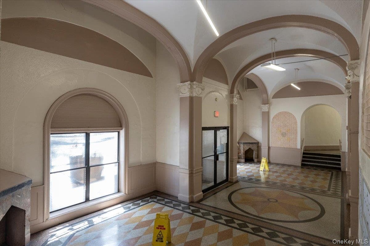 941 Jerome Avenue Unit: 1011F thumbnail 13