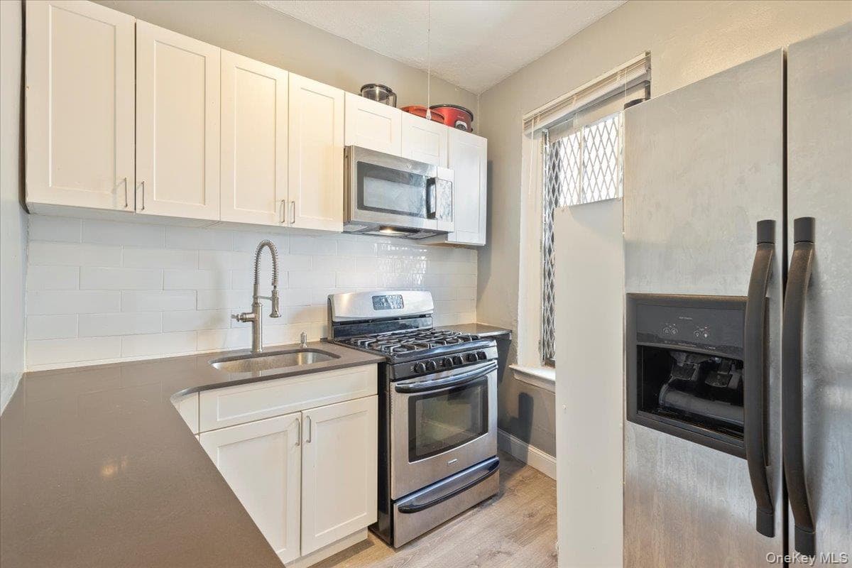 941 Jerome Avenue Unit: 1011F thumbnail 3