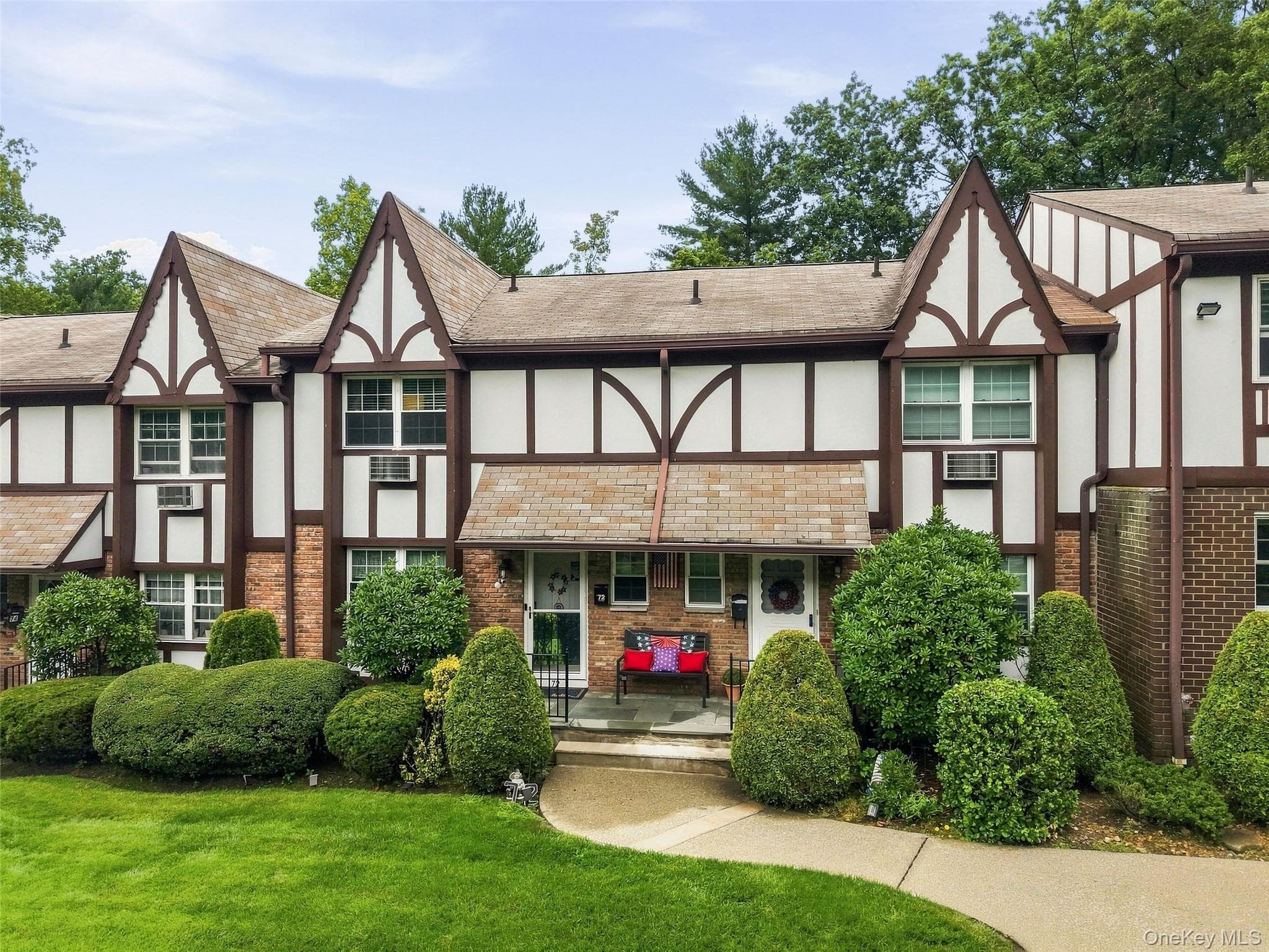 72 Yorkshire Drive thumbnail 4