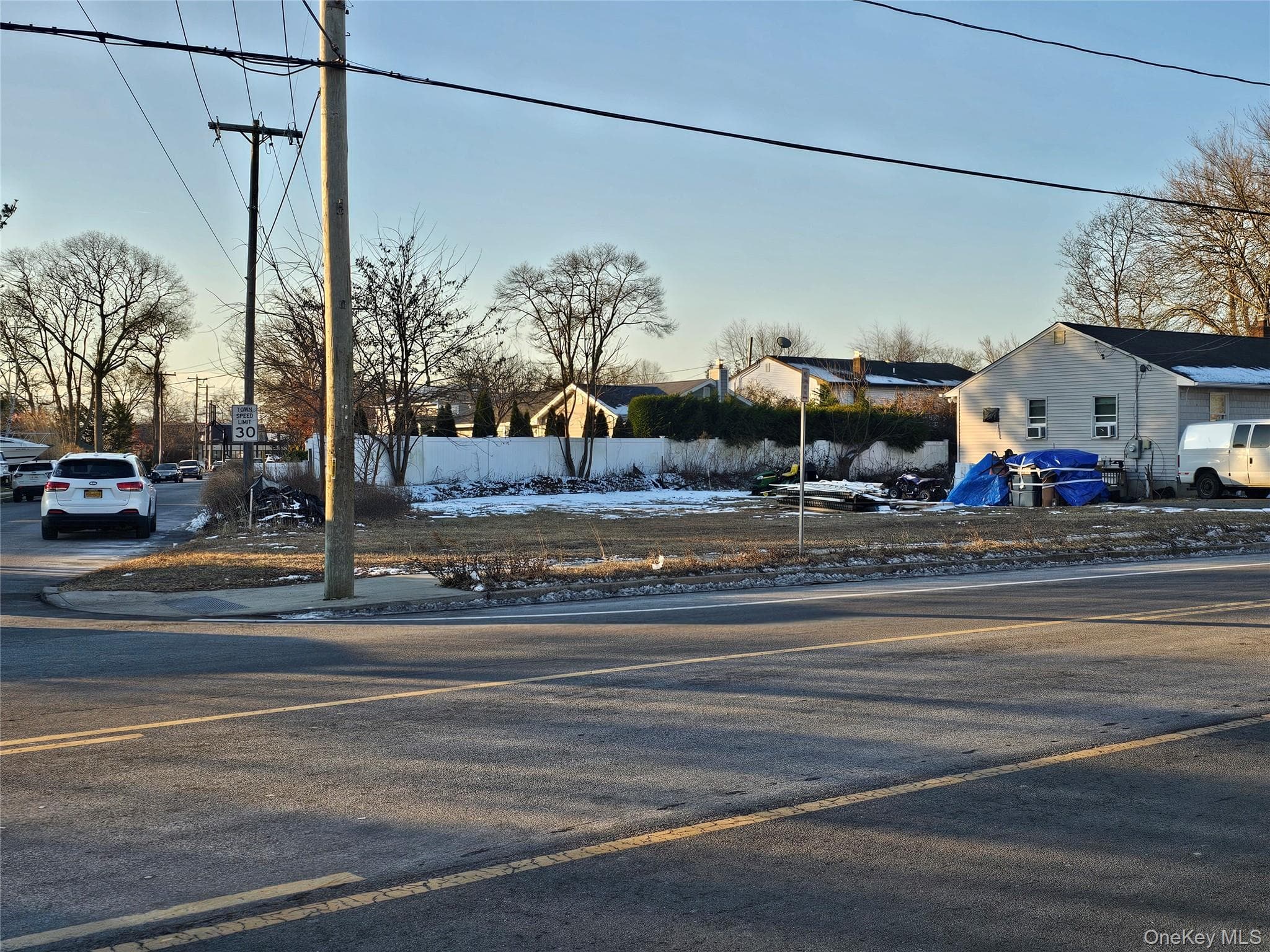 Beach Street, Union Boulevard, West Islip