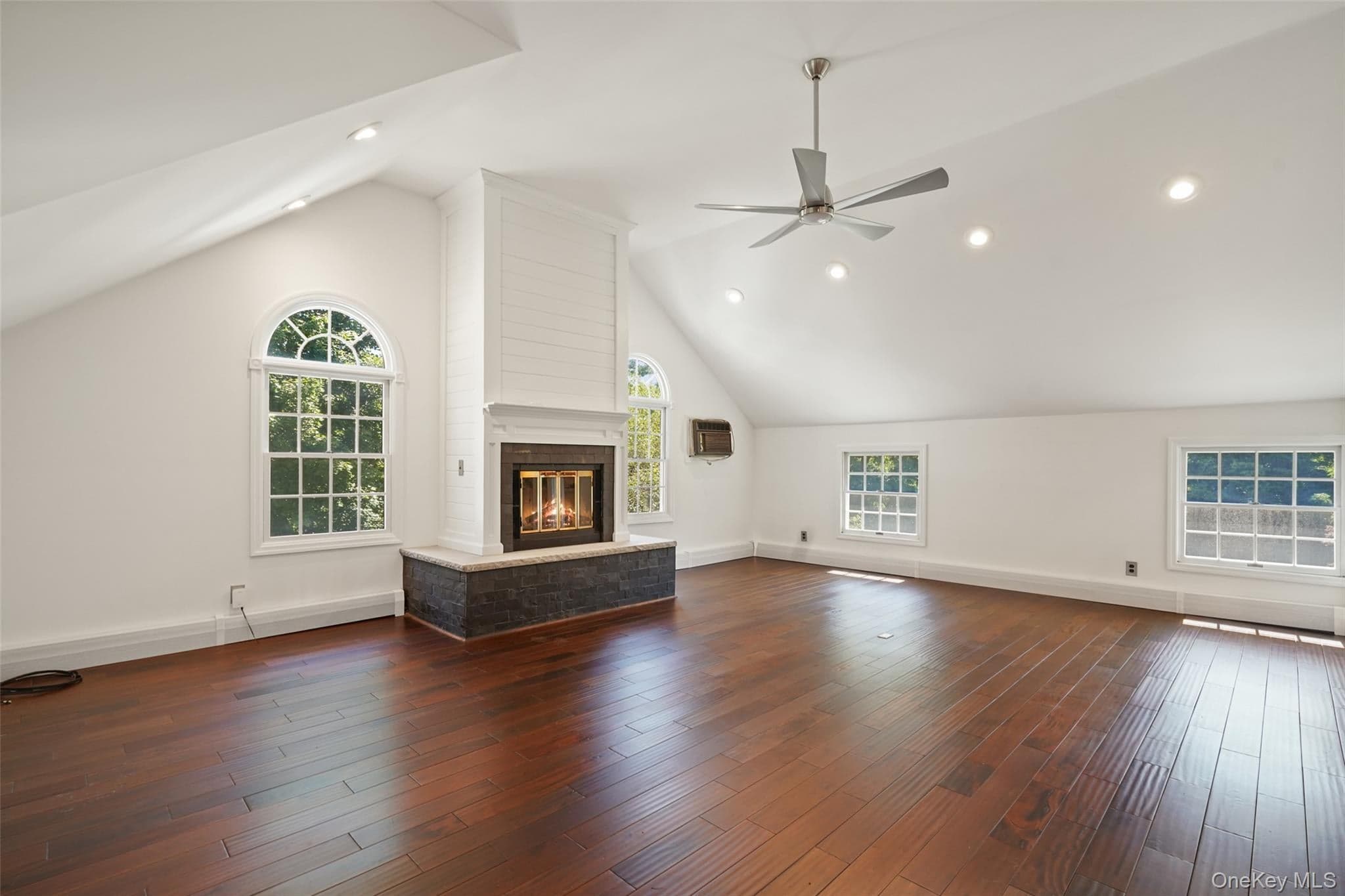 2 Pine Tree Drive thumbnail 39