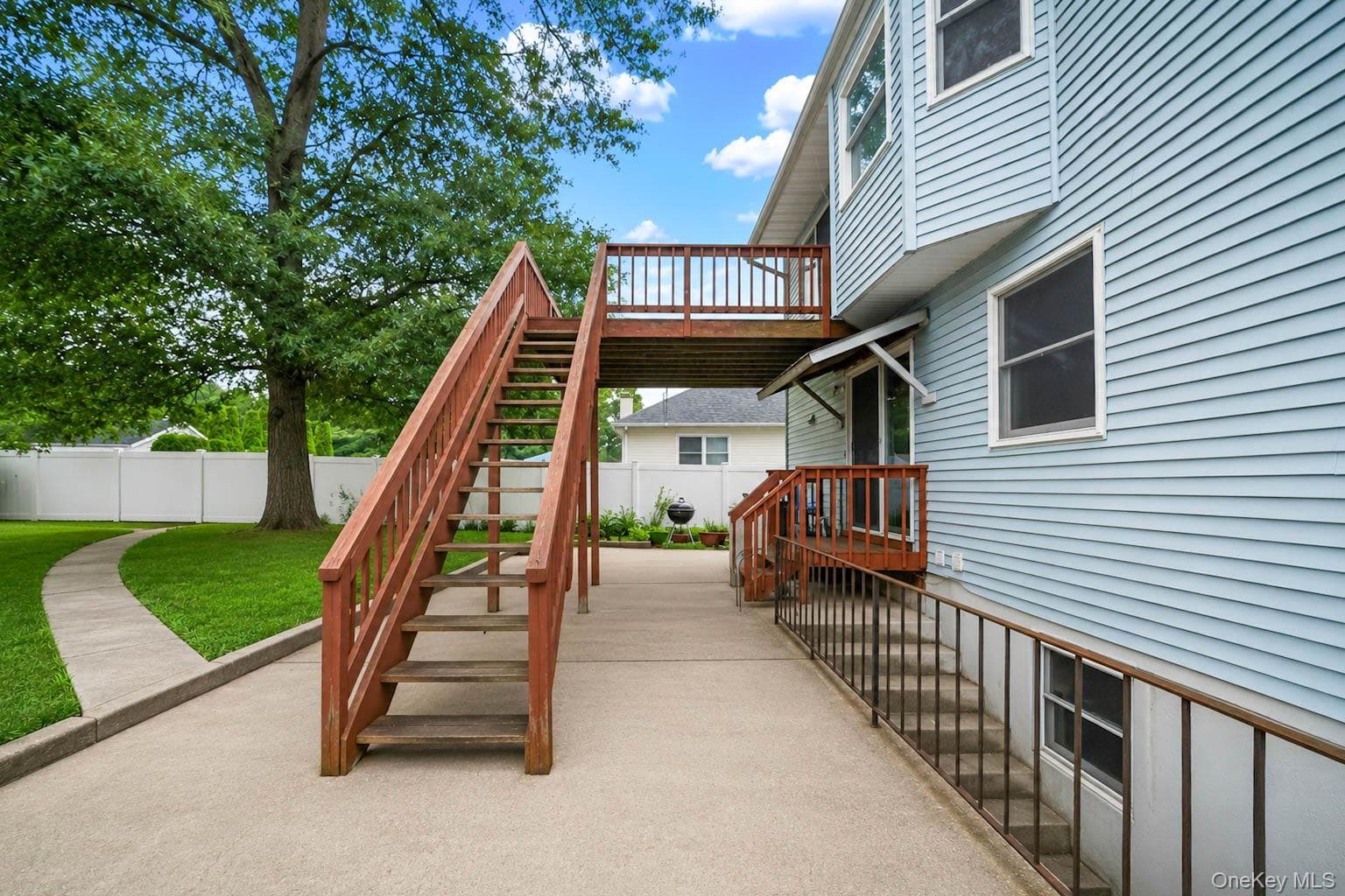 107 Cedar Oaks Avenue thumbnail 8