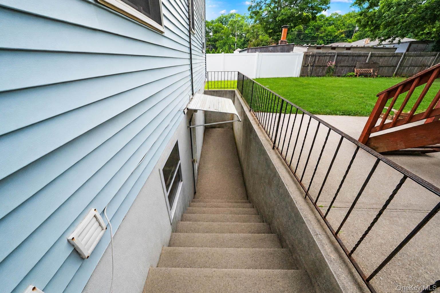 107 Cedar Oaks Avenue thumbnail 6