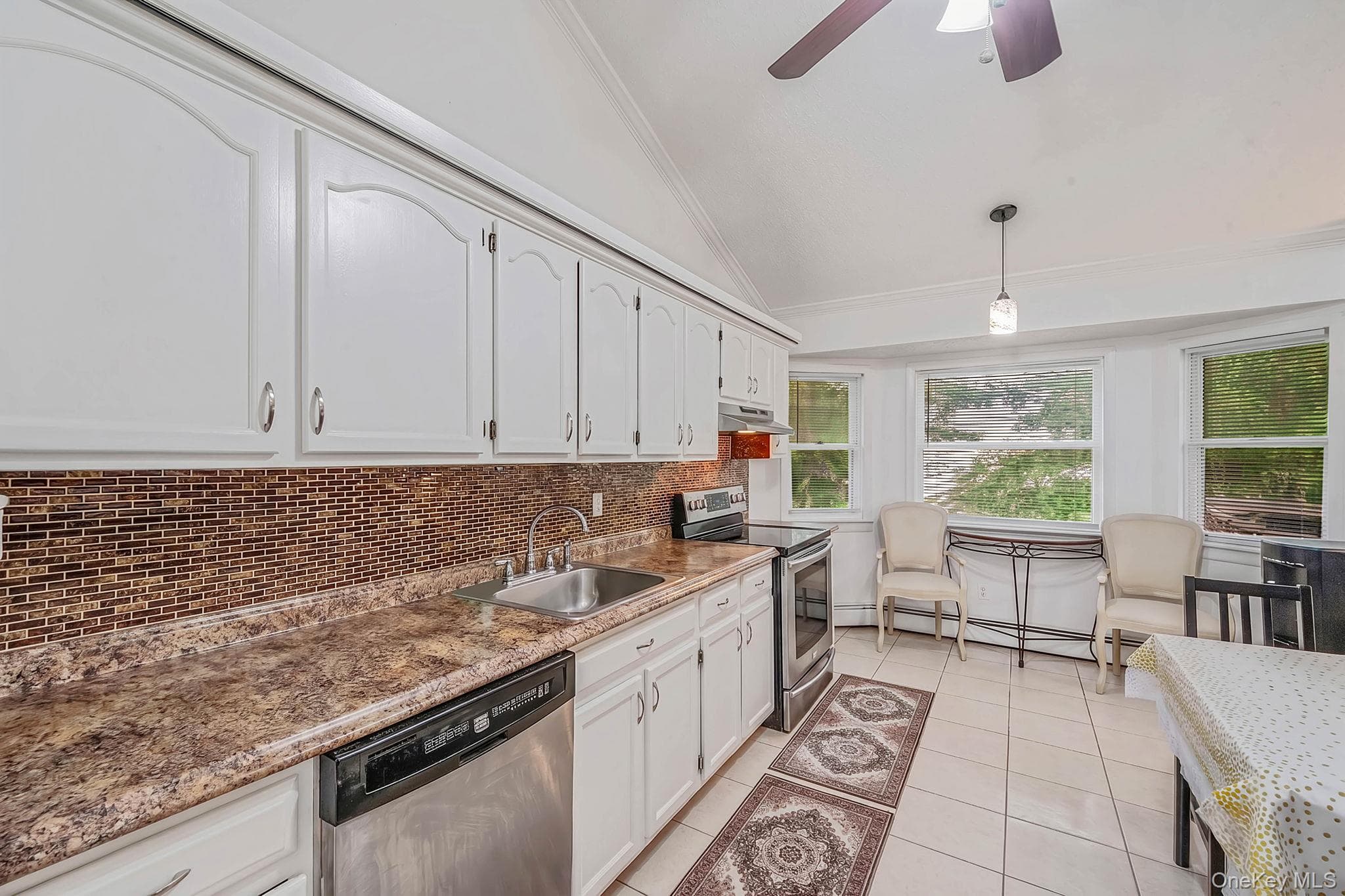 107 Cedar Oaks Avenue thumbnail 18