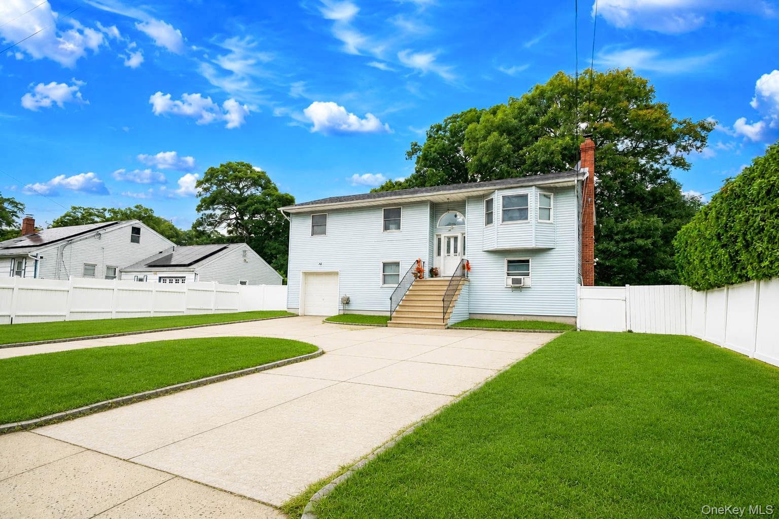 107 Cedar Oaks Avenue thumbnail 2