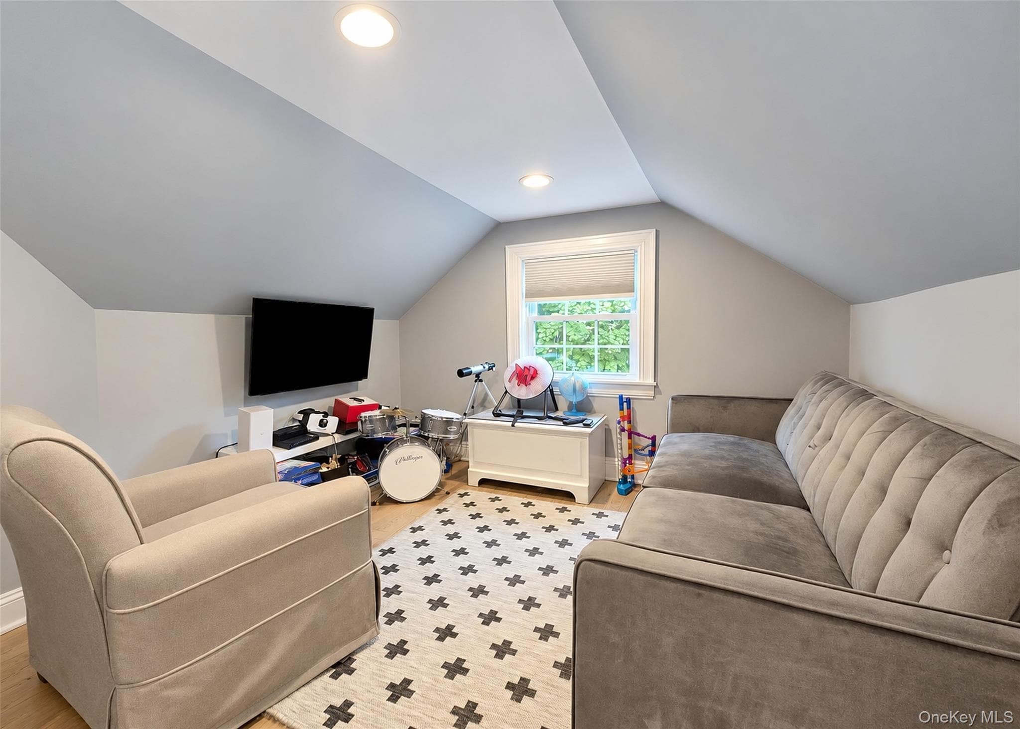 124 Bradford Avenue thumbnail 8